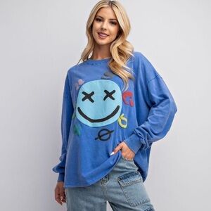 EASEL SMILEY FACE MINERAL WASHED TOP Size Large